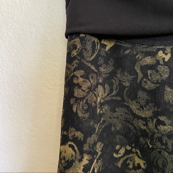 CAbi Floral Reversible Skirt - Picture 9 of 13